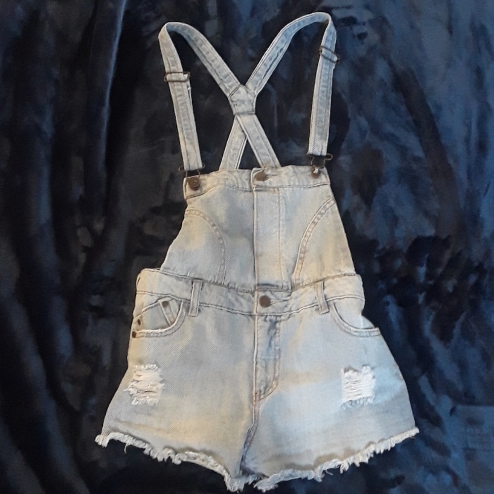 Washed/faded Jeans color, overall